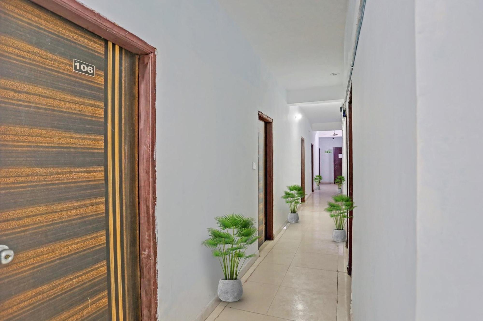 Hotel O Imperial Residency Near Dashrath Puri Metro Station New Delhi Extérieur photo