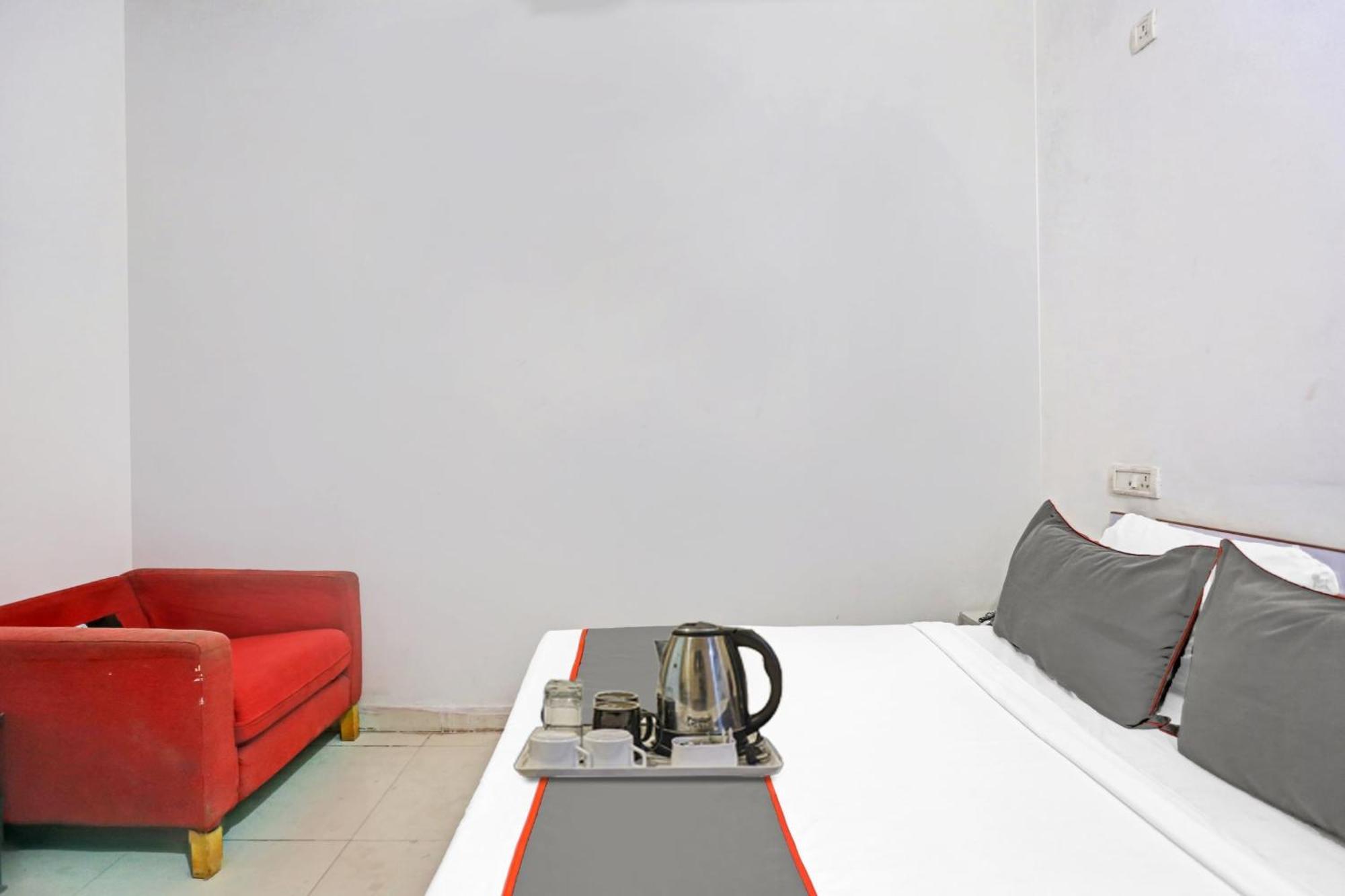 Hotel O Imperial Residency Near Dashrath Puri Metro Station New Delhi Extérieur photo