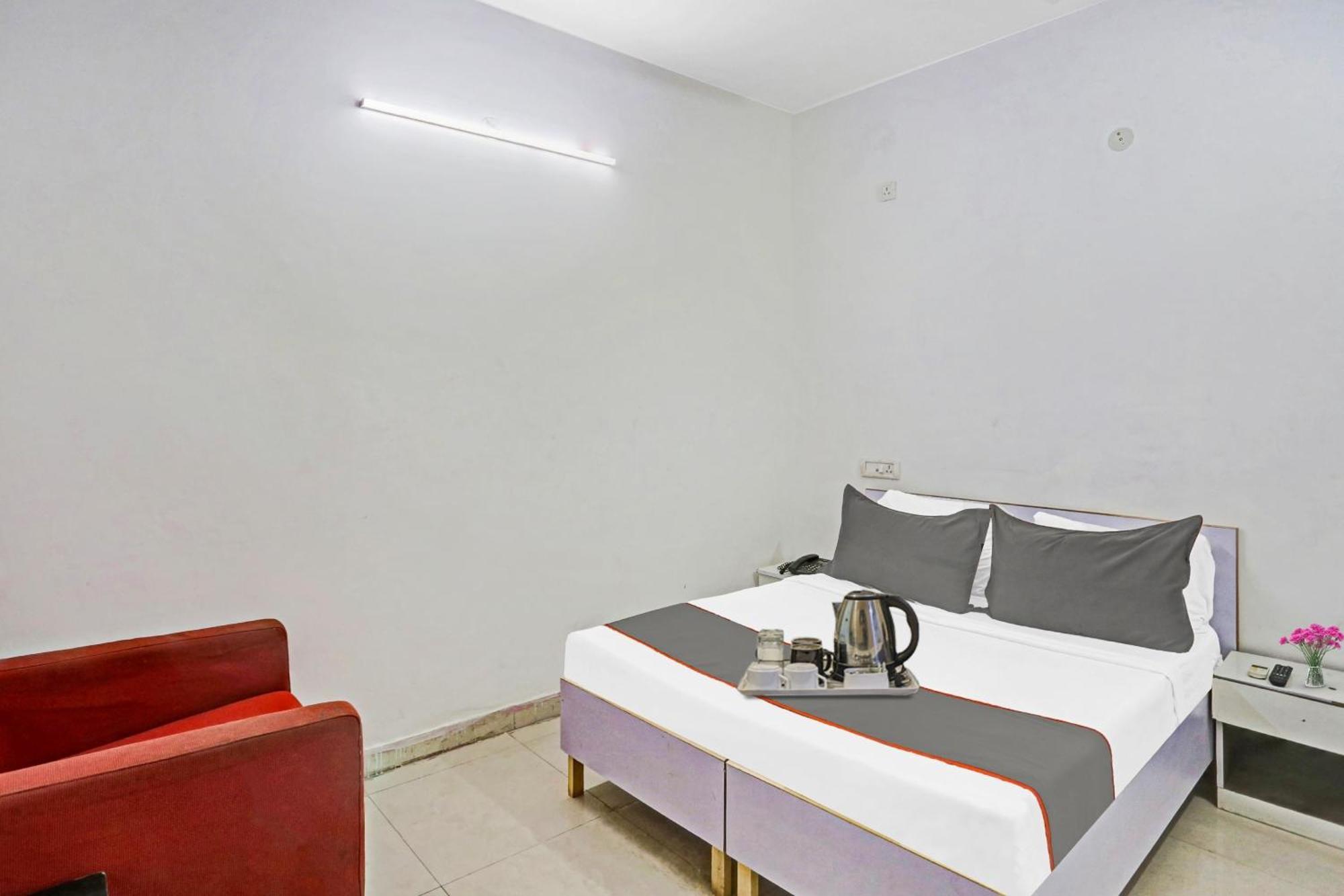 Hotel O Imperial Residency Near Dashrath Puri Metro Station New Delhi Extérieur photo