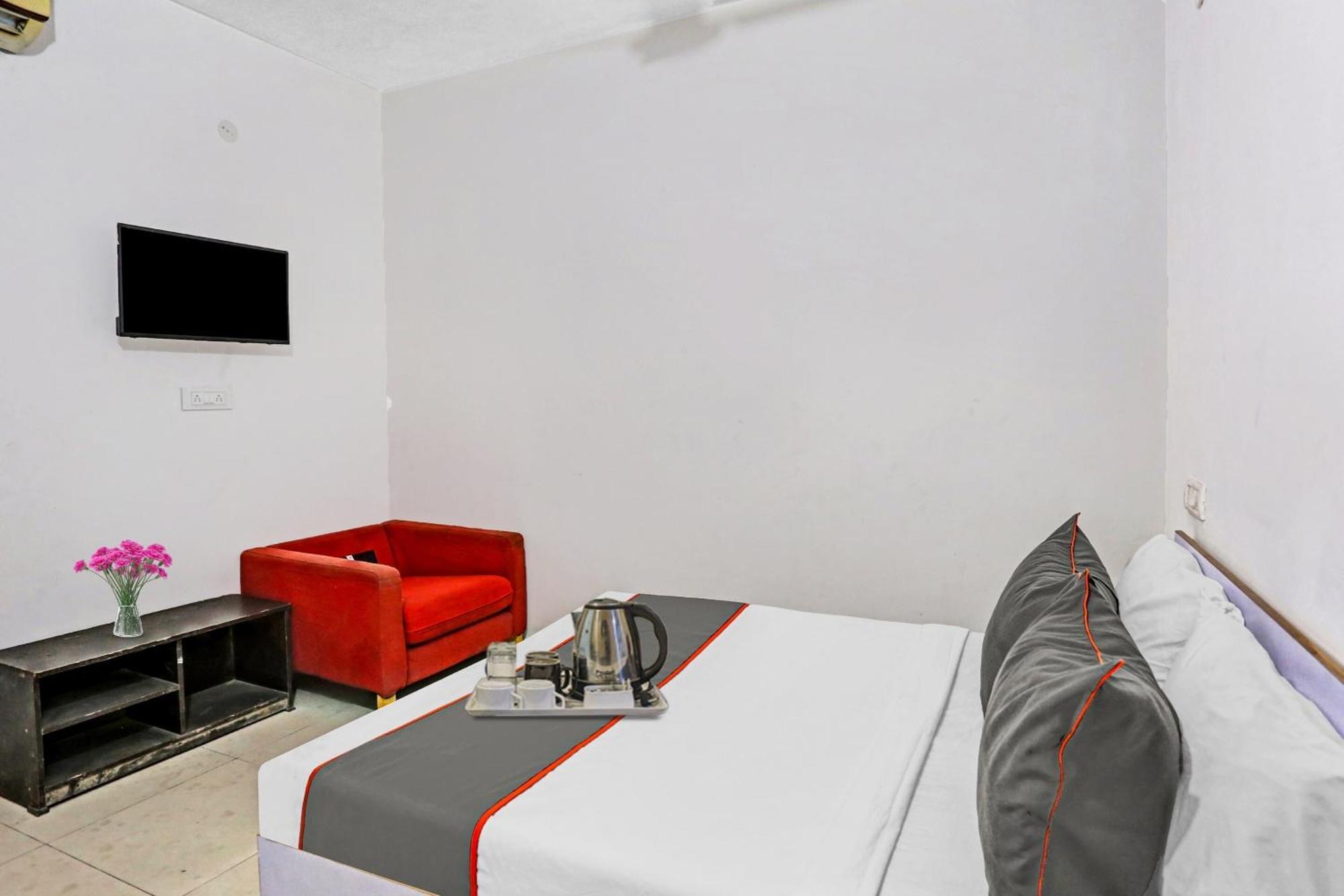 Hotel O Imperial Residency Near Dashrath Puri Metro Station New Delhi Extérieur photo